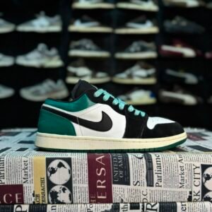 Nike Jordan low Mystic Green size 43