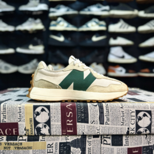 New Balance 327